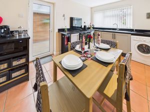 Breakfast Kitchen- click for photo gallery